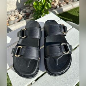 Indigo Rd. Nikkia black lugged sole slip on sandals size 8.5